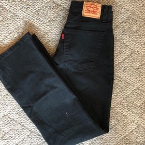 Women’s black Levi’s 8M